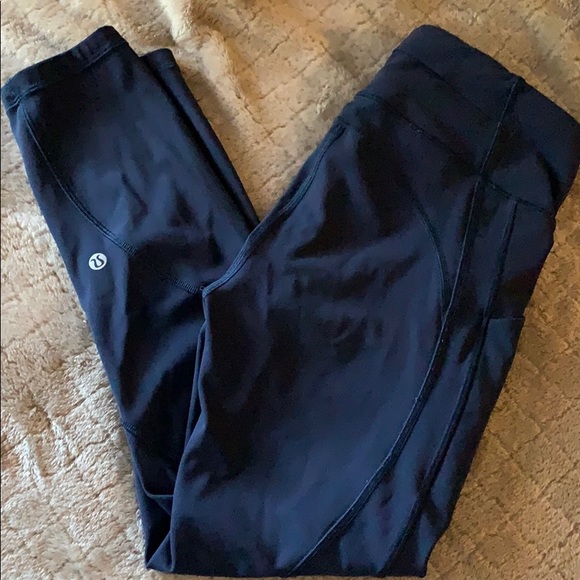 Lululemon navy crop leggings - Picture 1 of 3